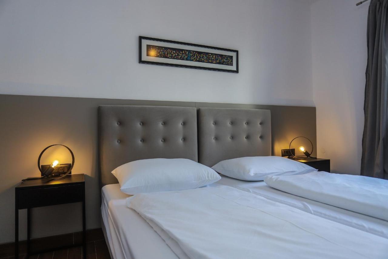 Apartments Silvano Porec Exterior photo